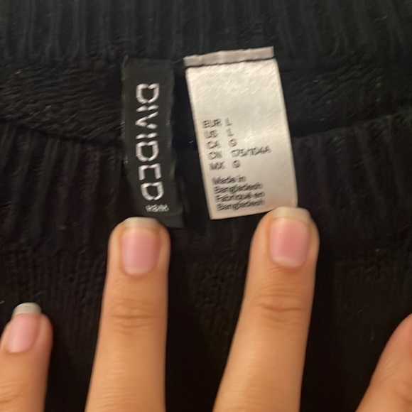 LARGE black acrylic top. THICK perfect for winter H&M - Picture 2 of 3